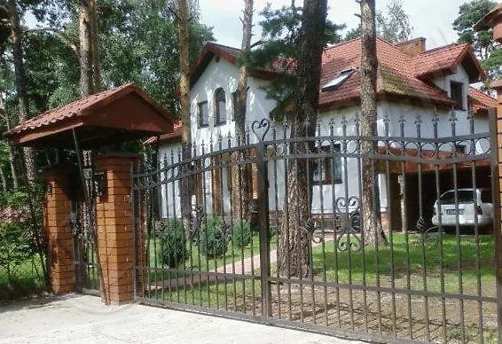 Sosnowy Dworek 홈스테이 *